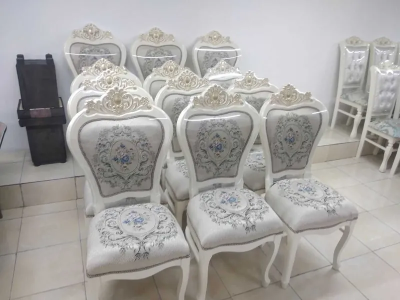 Menda mebelni yangiday qiladigan bir tanishim bor. 7