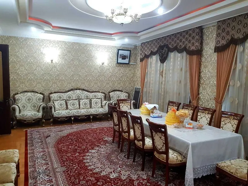 Сдается 3-х уровнев дом возле парка Бобура 3