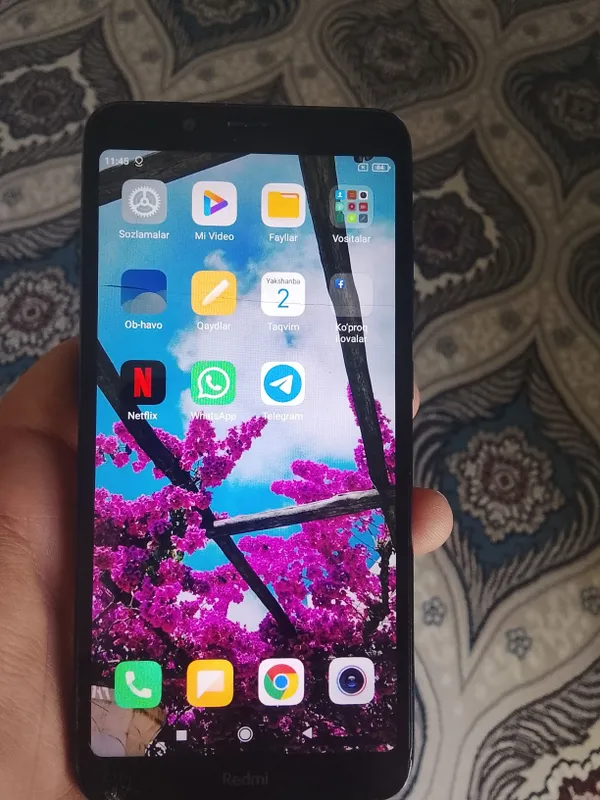 Redmi sotiladi yaxshi xolatda 1