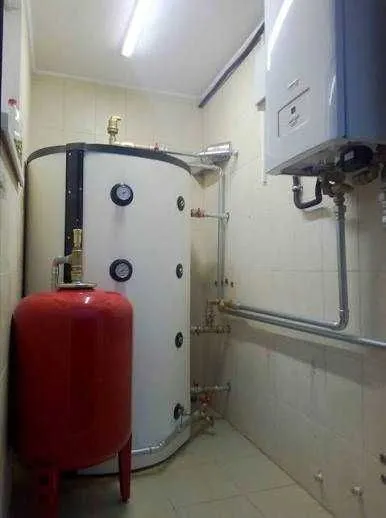Аккумуляторный бак 1500 л, 10 бар (1260х2070 мм) 7