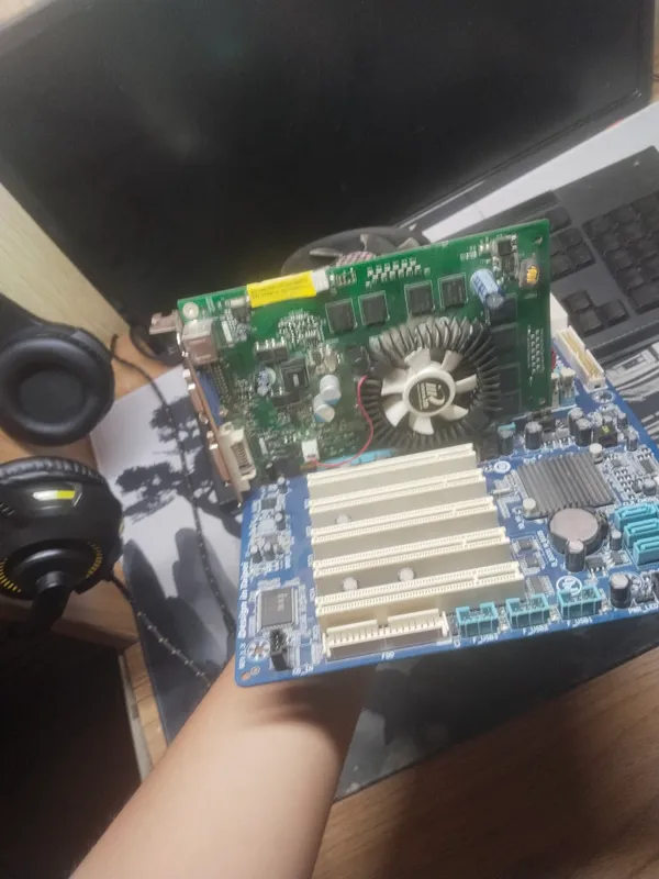P43T+ E5400+ Gt9400+2x2gb+kulerdan iborat to‘plam 2