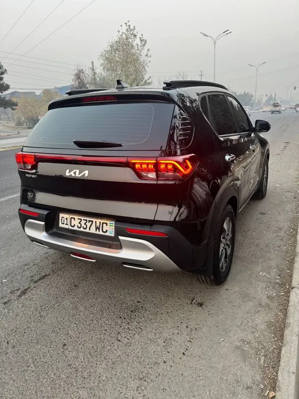 Kia Sonet 2024 yil 3pozitsiya full 3 Kia Sonet 2024 yil 3pozitsiya full 3