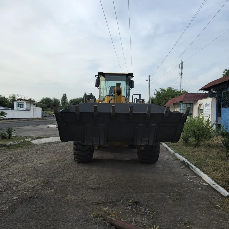 Arenda Pogruzchik 3 kubalik 2 Arenda Pogruzchik 3 kubalik 2