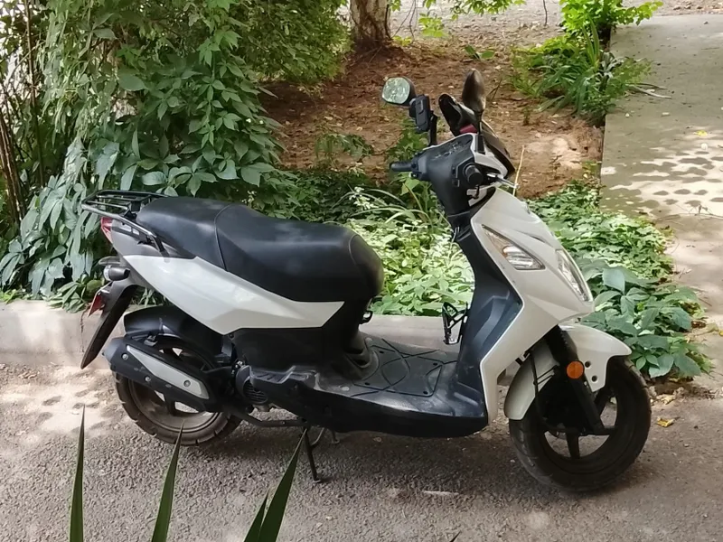 Продаётся Yamaha Orbita 2, 50 куб. см. Скутер практически новый, купл