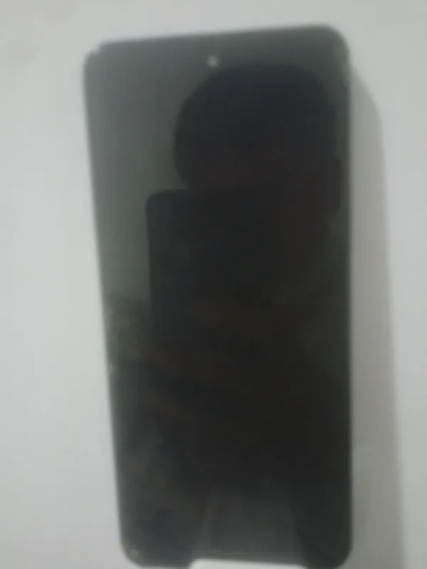 vivo 19y aybi yonbosh qilsa ishlamadi ekran singan — фото 2