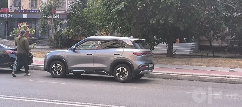 BYD Yuan Up sotiladi 5 BYD Yuan Up sotiladi 5
