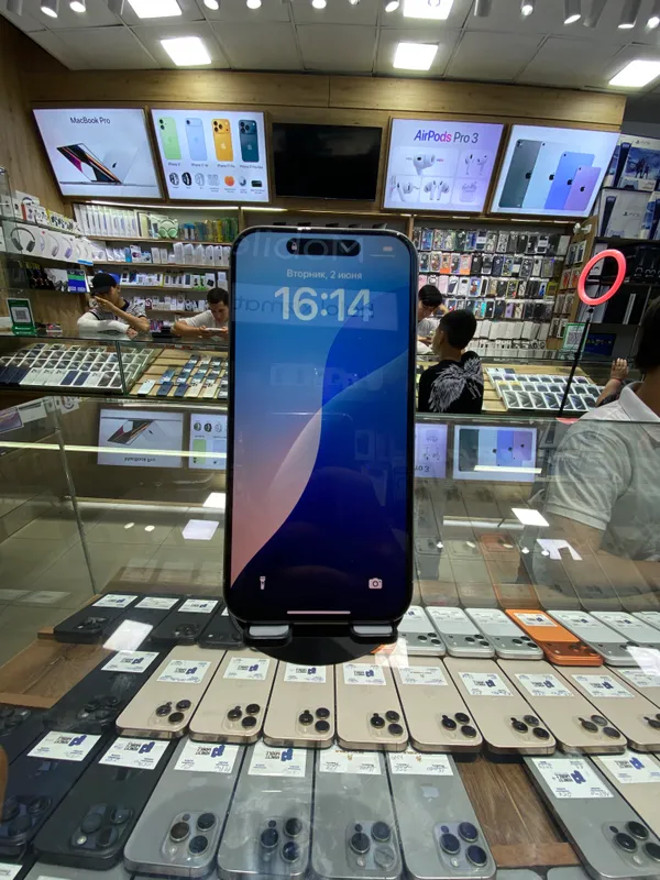 iPhone 15 pro белый 128 идеал, коробка есть 4 iPhone 15 pro белый 128 идеал, коробка есть 4