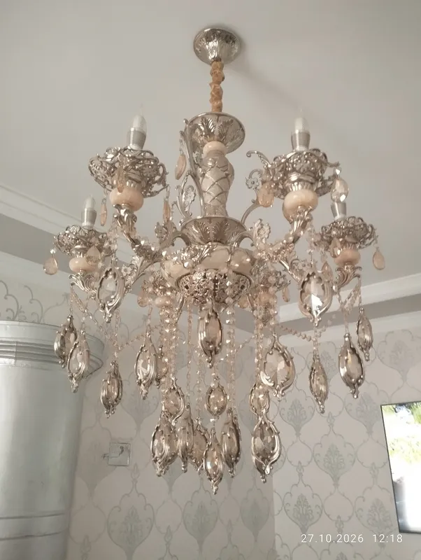 Люстра. В идеальном состоянии. Немного уступлю. Самовывоз 2