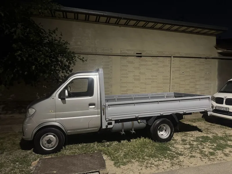 Продаётся Dong Feng Shinaray Changan D51 с двойными колёсами 2 Продаётся Dong Feng Shinaray Changan D51 с двойными колёсами 2