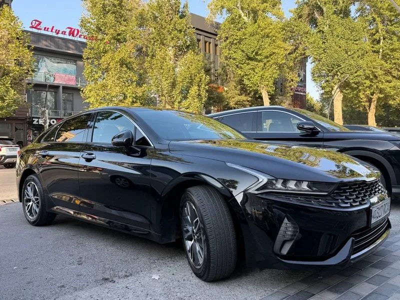 Kia K5 Sotiladi 4