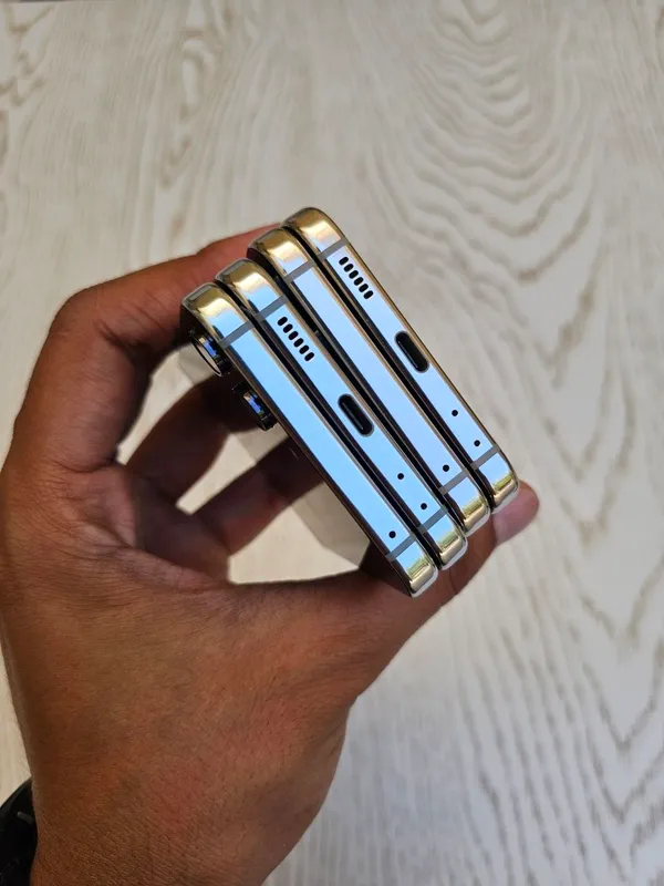 Samsung Galaxy Z Flip 5 (5G) 7 Samsung Galaxy Z Flip 5 (5G) 7