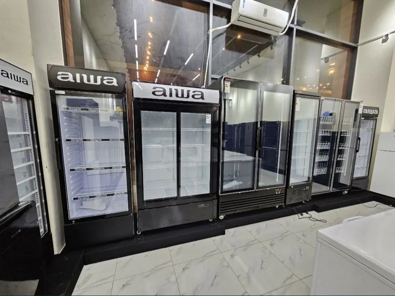 Витриный холодильник от бренда Aiwa — фото 2