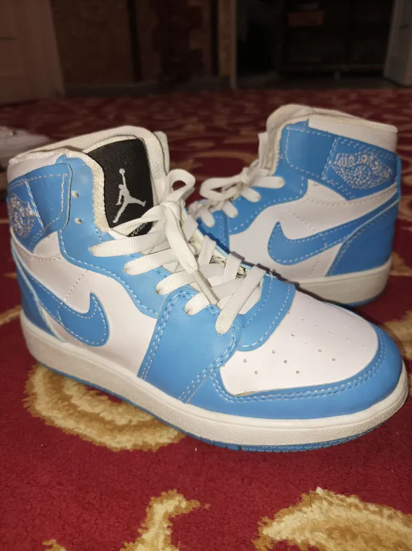 Продаётся детская обувь б/у в хорошем состояние 2 Продаётся детская обувь б/у в хорошем состояние 2