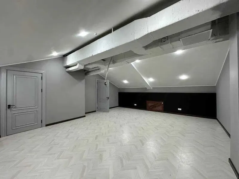 Продаётся эксклюзивное офисное здание у круга Рохат | 1 000 м² — фото 5