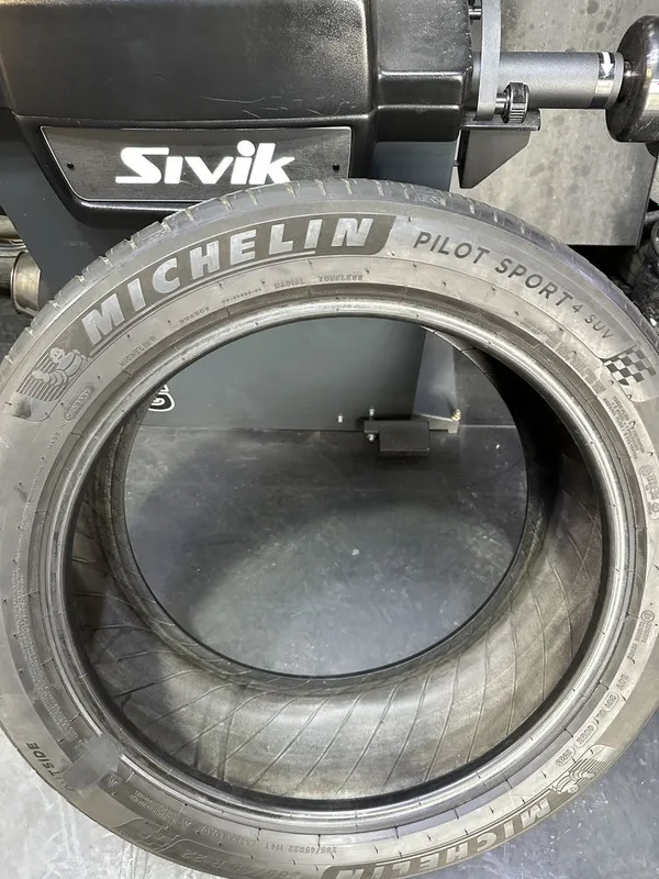 Michelin Pilot Sport 4 SUV 285/45 R22 — фото 2