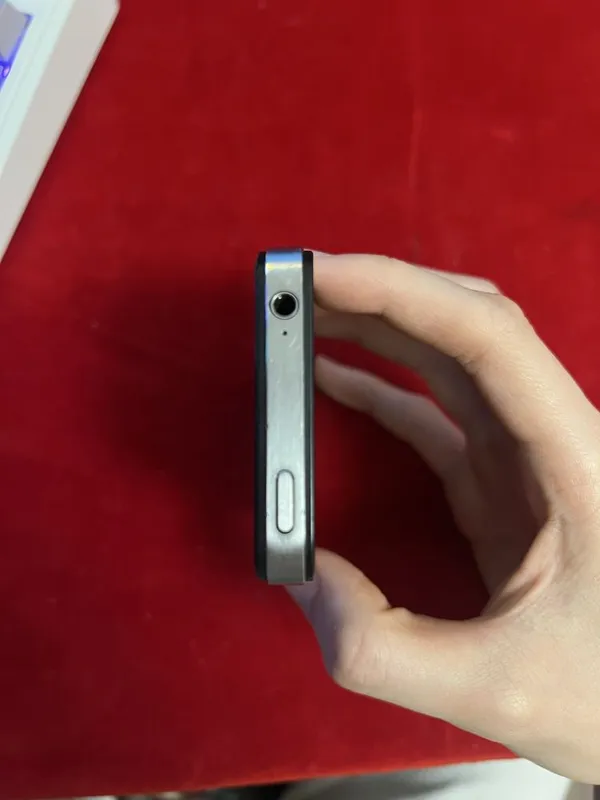 iphone 4s 8gb в хорошем состоянии — фото 3