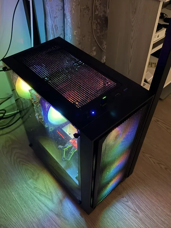 Monitor va barcha periferiya bilan o‘yin kompyuteri 3 Monitor va barcha periferiya bilan o‘yin kompyuteri 3