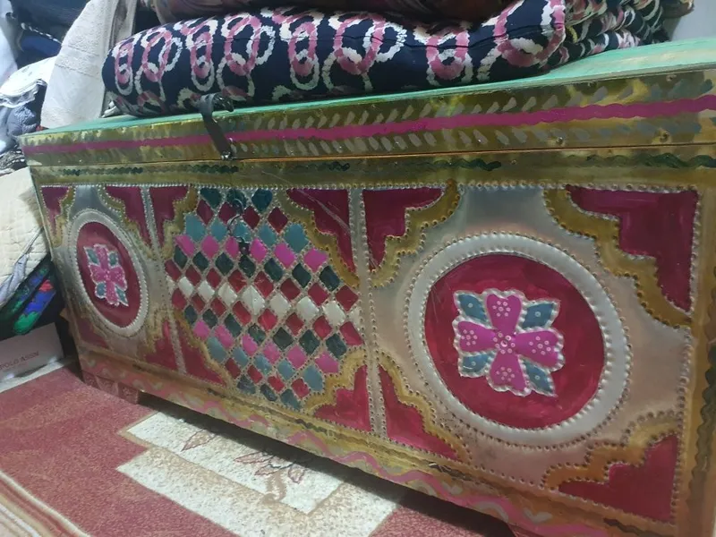 Sandiq sotiladi.