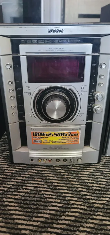 Sony muzikalni sentir 5600w — фото 1