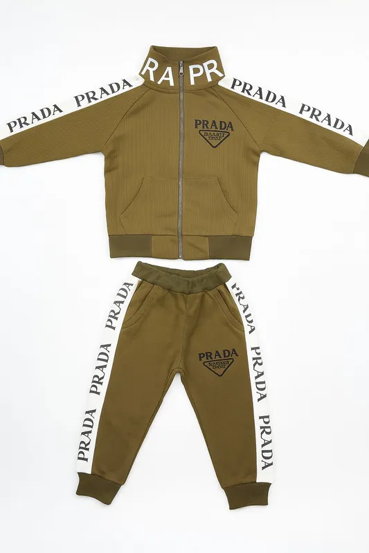 Детская одежда тройка PRADA — фото 1 Детская одежда тройка PRADA — фото 1