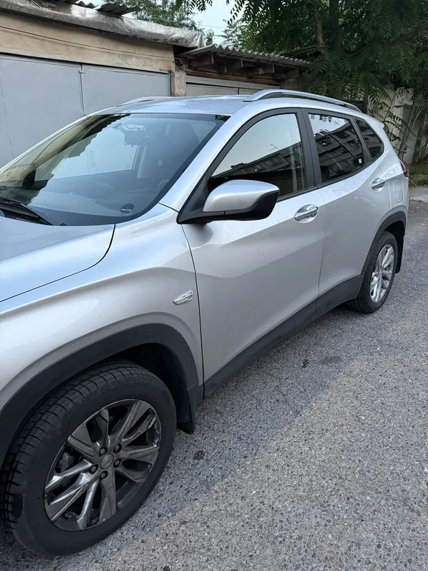 Chevrolet Tracker 2 LTZ PLUS 3 Chevrolet Tracker 2 LTZ PLUS 3