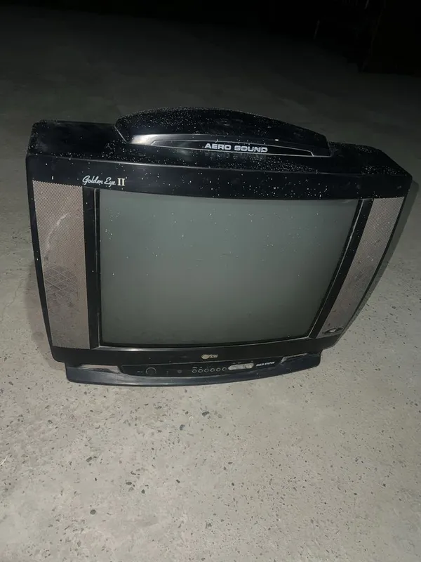 LG televizor sotiladi 2