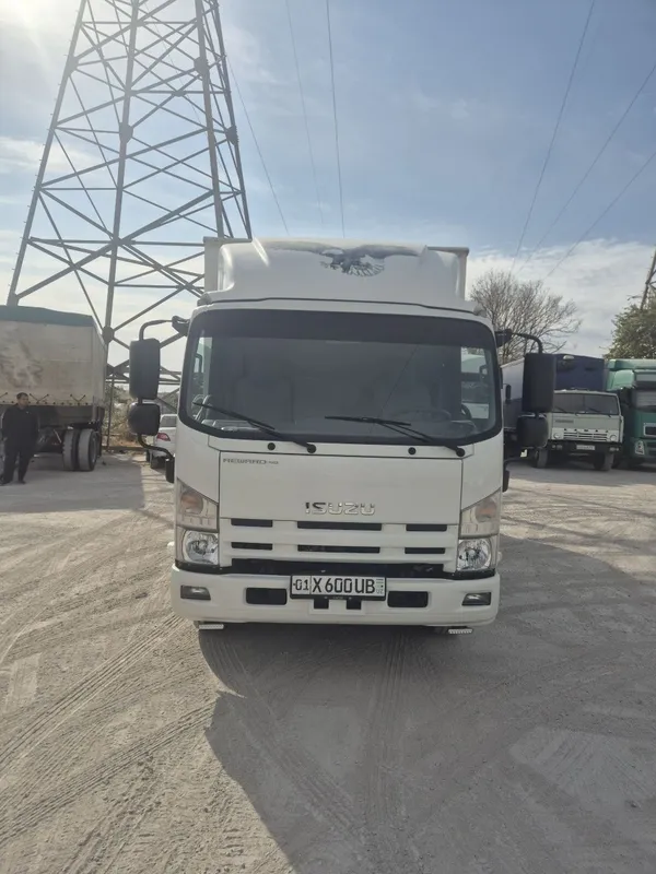 Isuzu sotiladi NQR 90-L