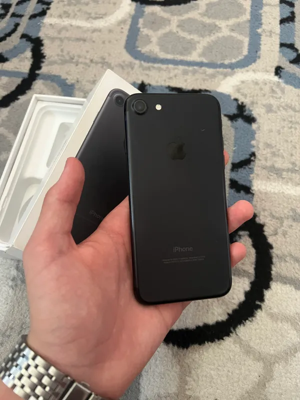 iPhone 7 128GB LL/A Region 1 iPhone 7 128GB LL/A Region 1