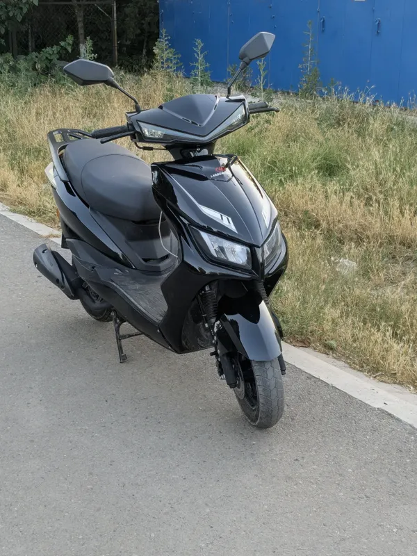 Продаю скутер Largo 125cc