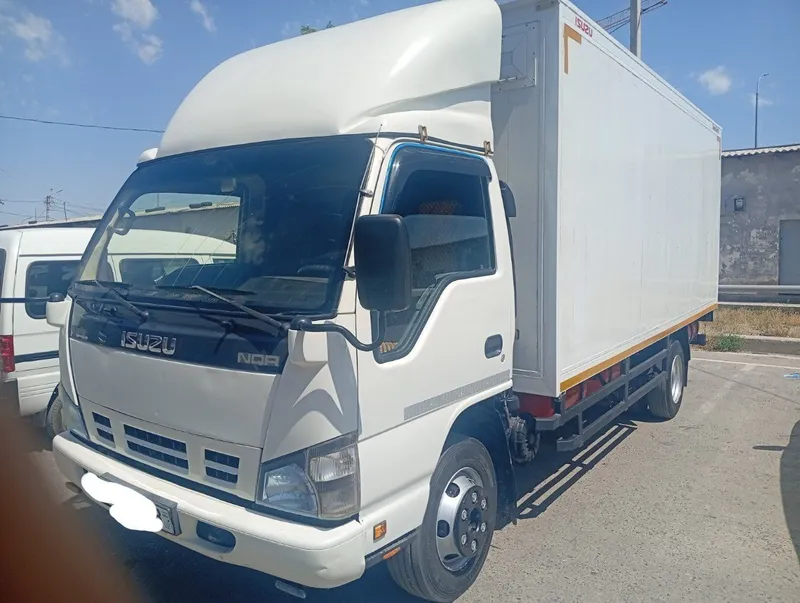 Isuzu 2014 yil kraskasi tozza Isuzu 2014 yil kraskasi tozza
