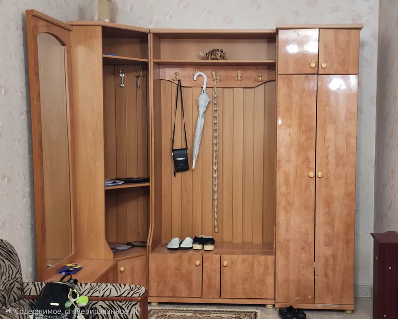 Продам прихожую с тумбочкой для обуви