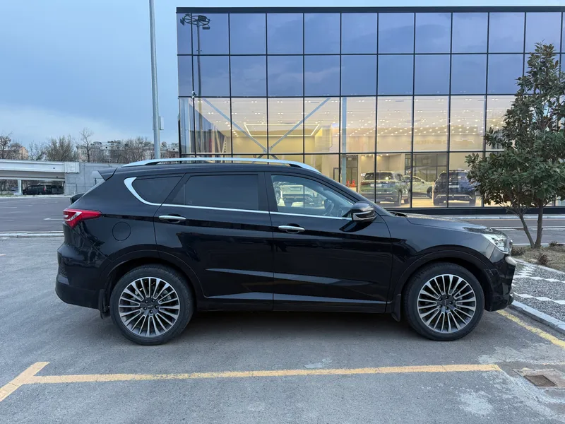 Jetour X70 restiling 17500$ kelishiladi srochno 5
