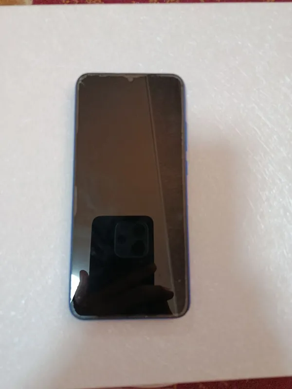 Redmi 9c, без дефектов, хорошо использовался, коробка есть 3