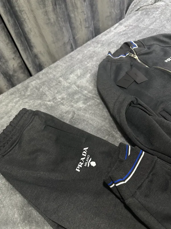 Prada ikki qismli to‘plam Arctic Blue, L, XL o‘lcham 2 Prada ikki qismli to‘plam Arctic Blue, L, XL o‘lcham 2