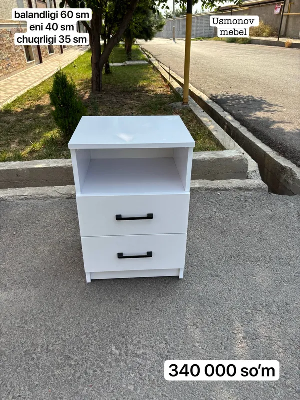 Тумбочка помощница на роликах для салона красоты 3