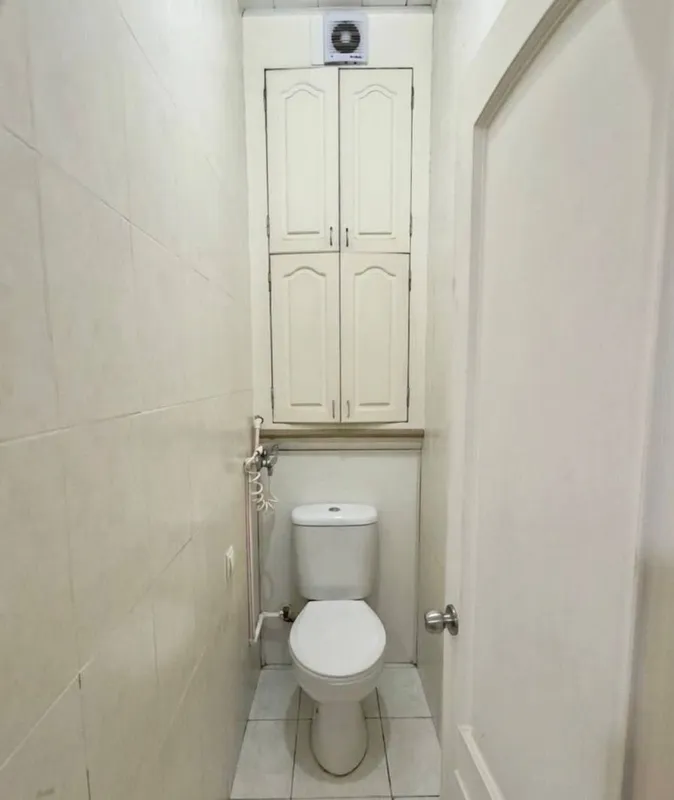 G‘ishtli 3 xonali kvartira sotiladi, o‘rtacha ta’mirlangan, 82 m² 8