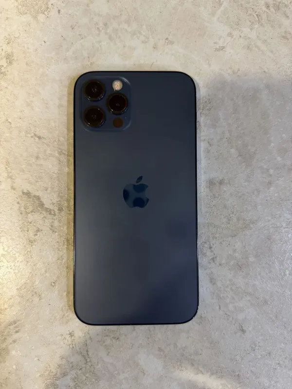 Iphone 12 pro синий 1