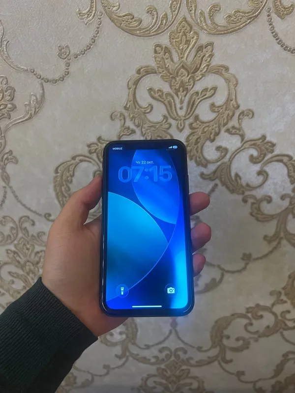 Iphone 11 sotiladi srochna 3