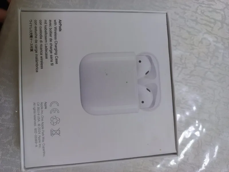 AirPods Dubai version 2 AirPods Dubai version 2
