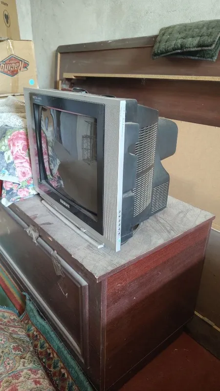 3ta televizor va 1ta vitechka 2 3ta televizor va 1ta vitechka 2