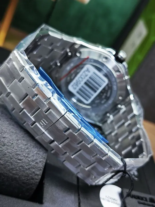 Швейцарские часы Maurice Lacroix Aikon Venturer GMT, механика — фото 5