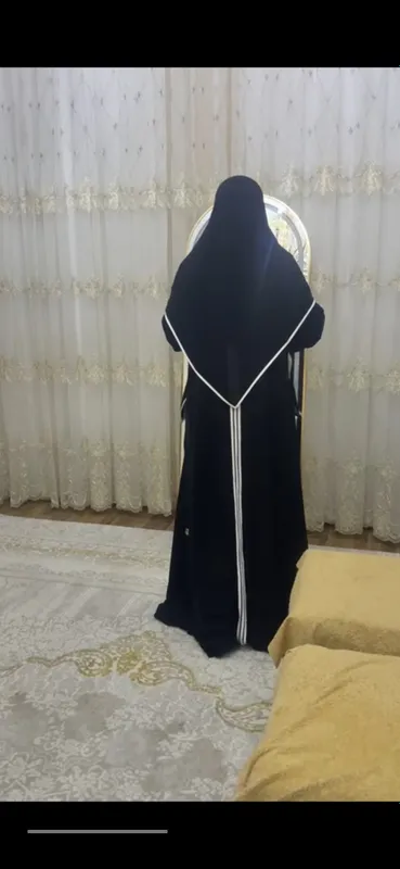 Dubai abaya 2