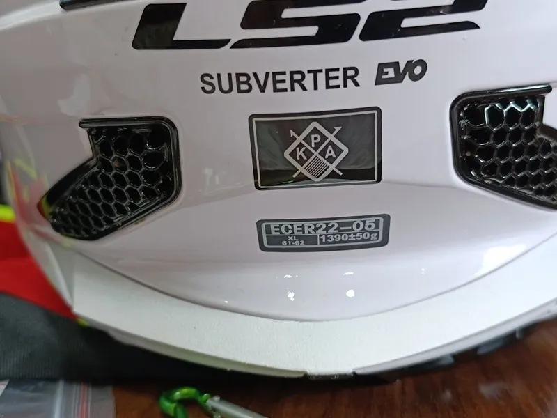 Мото шлем от бренда LS 2 SUBVERTER — фото 4