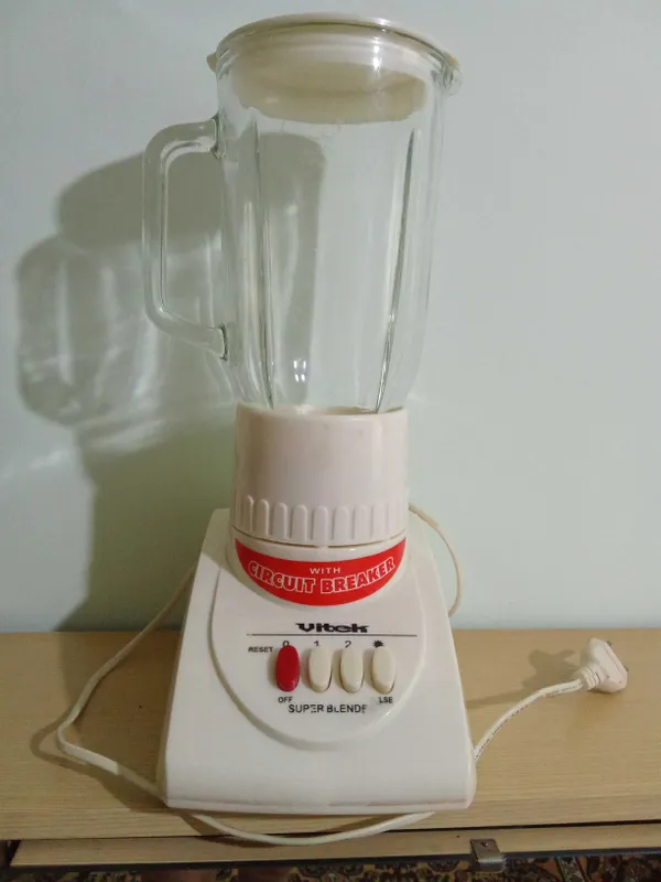 Продаю блендер Witek 1 Продаю блендер Witek 1