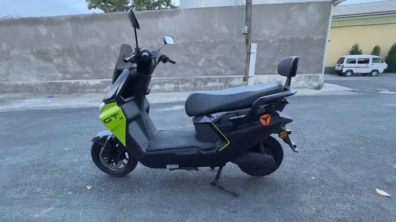 Yadea gs70  sport scooter 2026battery lithium Km70 — фото 4