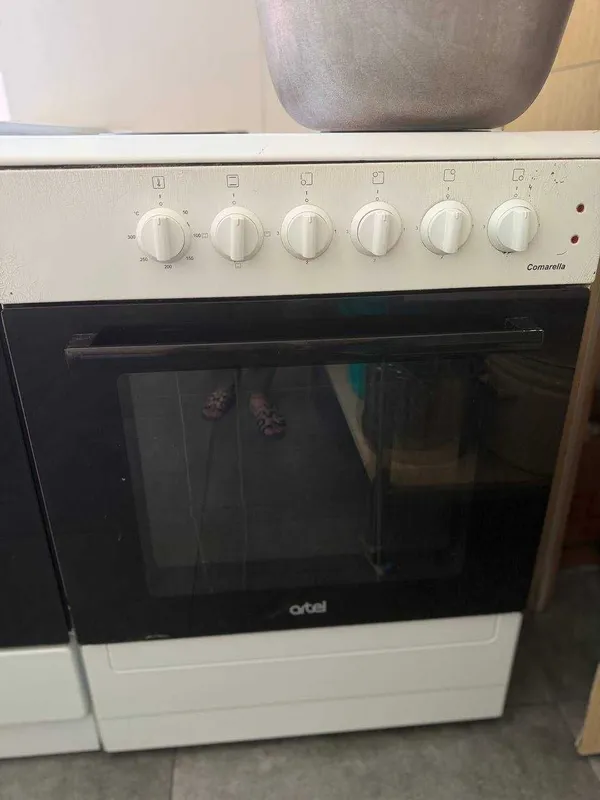 Продам газ плиту 2