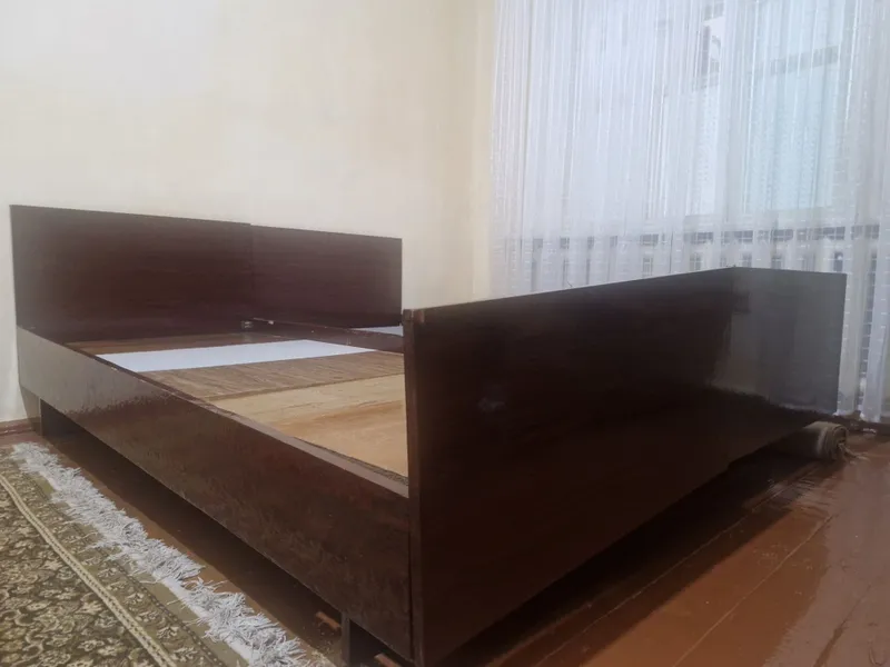 Продам 2 кровати б/у — фото 3