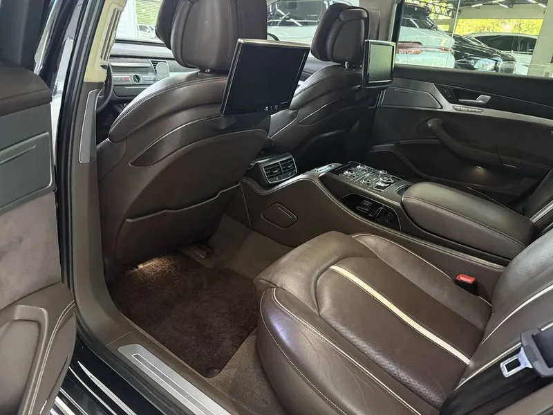 Audi A8 Long 4.0 turbo 700 лс — фото 6