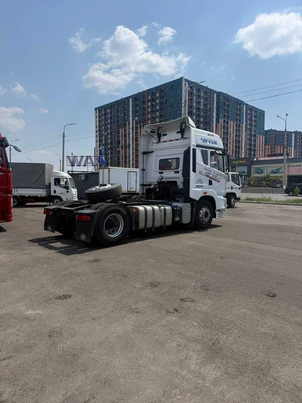Седельный Тягач FAW JH6 4х2 дизельный 3