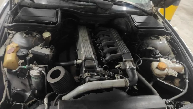 BMW e39 хакикий Монстр — фото 4